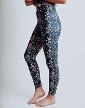 Load image into Gallery viewer, Blossom Leggings
